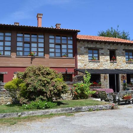 Apartamentos Rurales La Cirigueena Oles Exteriér fotografie