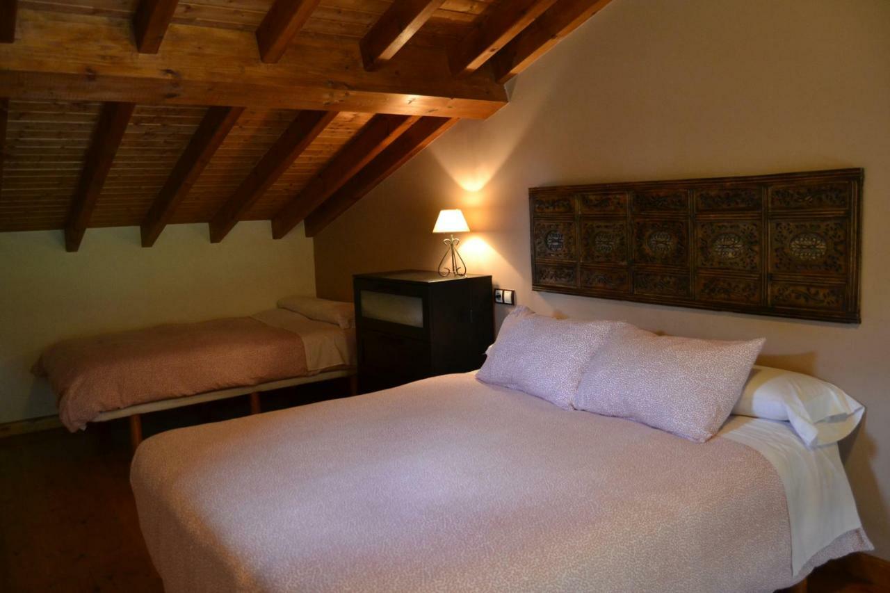 Apartamentos Rurales La Cirigueena Oles Exteriér fotografie
