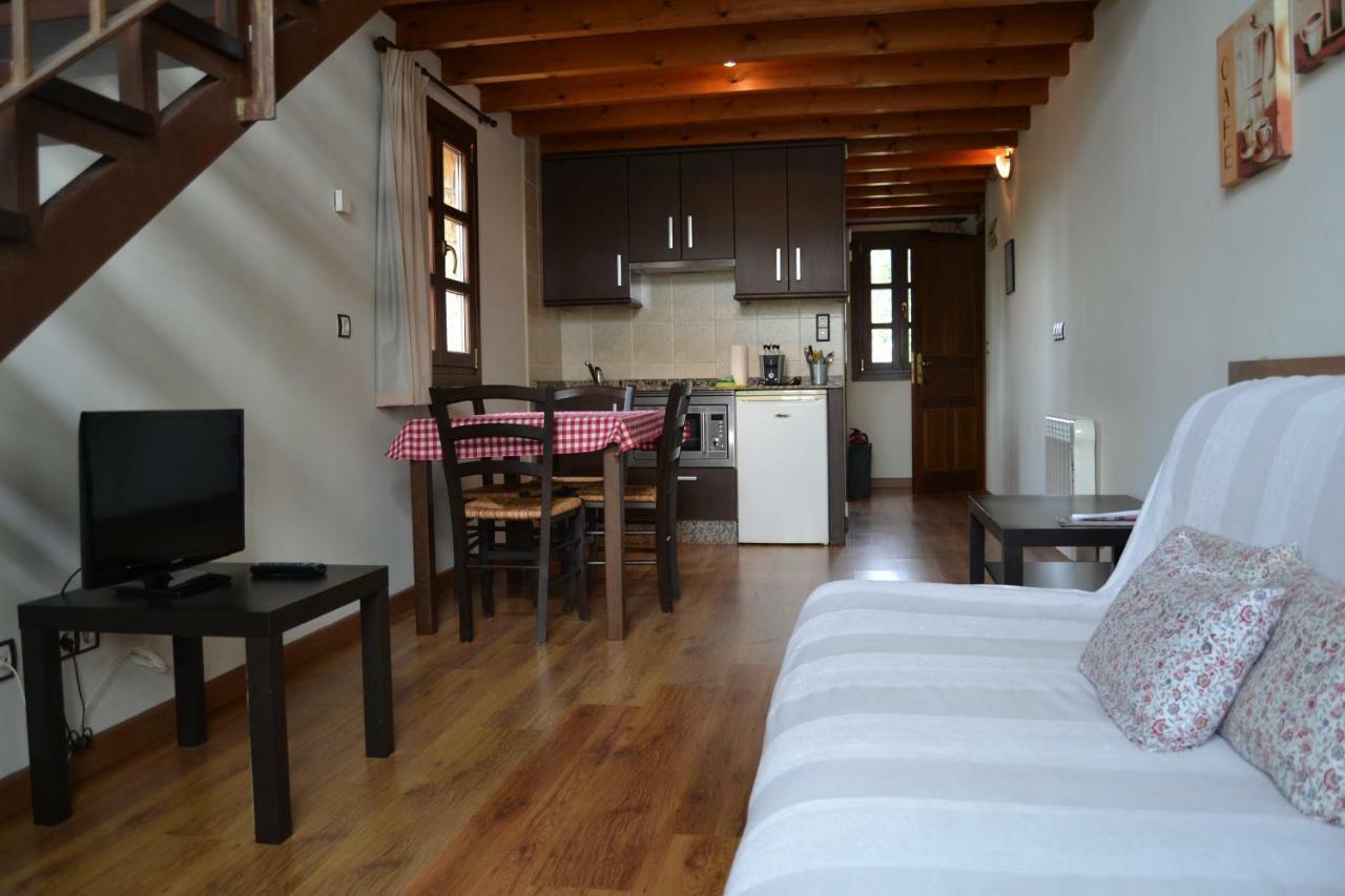 Apartamentos Rurales La Cirigueena Oles Exteriér fotografie