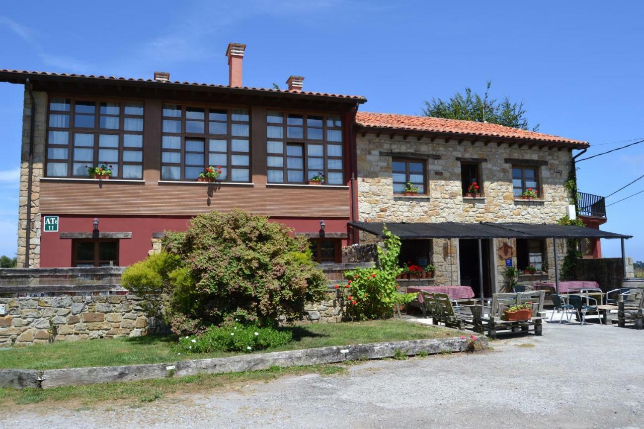 Apartamentos Rurales La Cirigueena Oles Exteriér fotografie