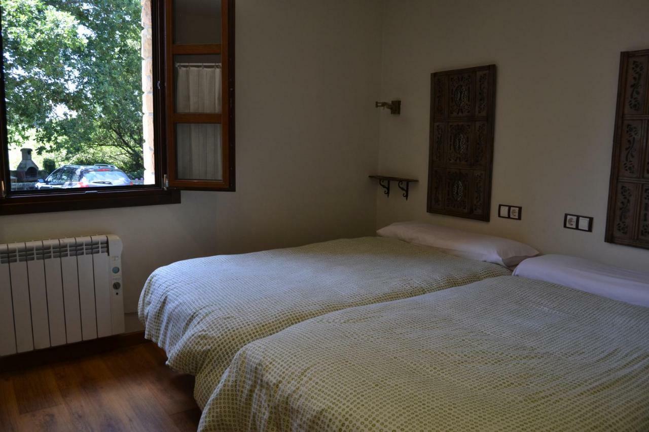 Apartamentos Rurales La Cirigueena Oles Exteriér fotografie