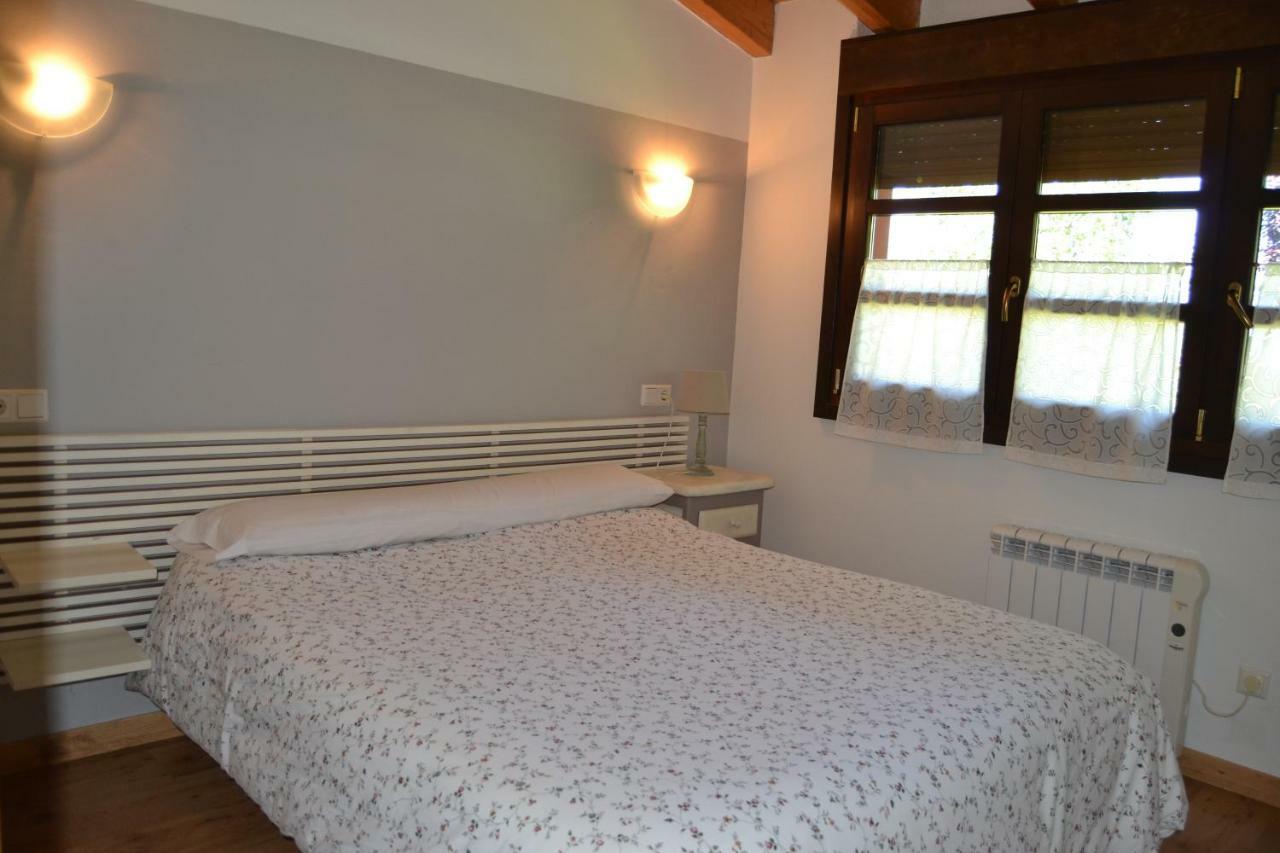 Apartamentos Rurales La Cirigueena Oles Exteriér fotografie