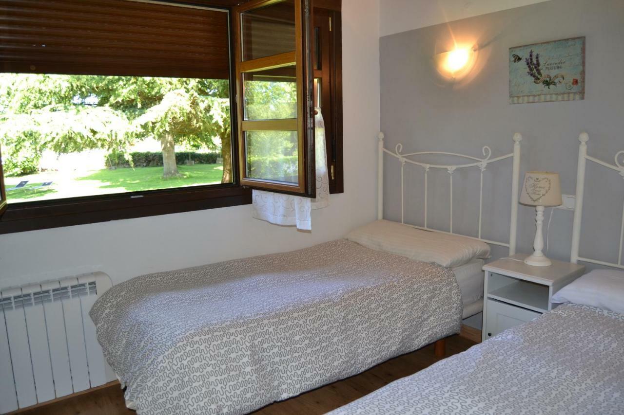 Apartamentos Rurales La Cirigueena Oles Exteriér fotografie